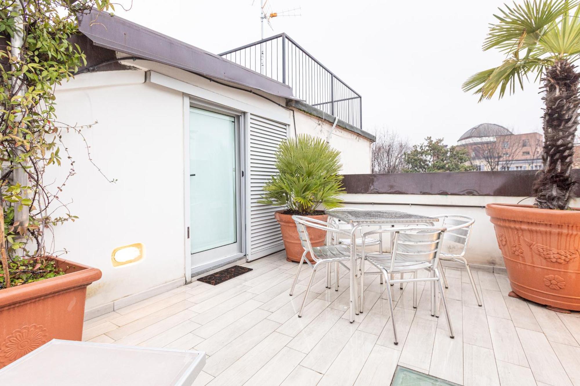 Monte Napoleone Split-Level Terrace Apartment - Top Collection Milan Exterior photo